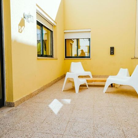 Help Yourself Hostels - Restelo Lisboa Eksteriør billede