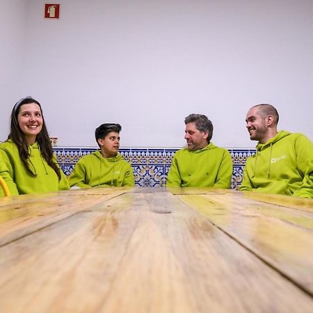 Help Yourself Hostels - Restelo Lisboa Eksteriør billede