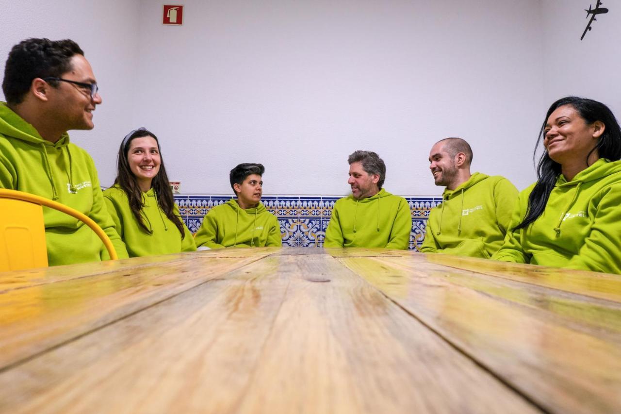 Help Yourself Hostels - Restelo Lisboa Eksteriør billede