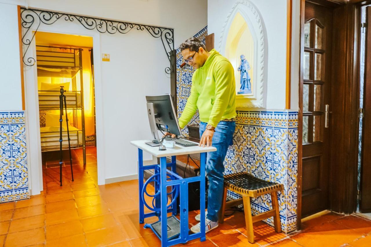 Help Yourself Hostels - Restelo Lisboa Eksteriør billede