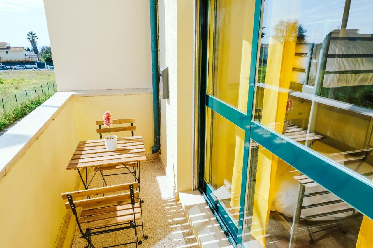 Help Yourself Hostels - Restelo Lisboa Eksteriør billede