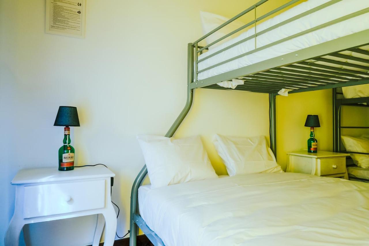 Help Yourself Hostels - Restelo Lisboa Eksteriør billede