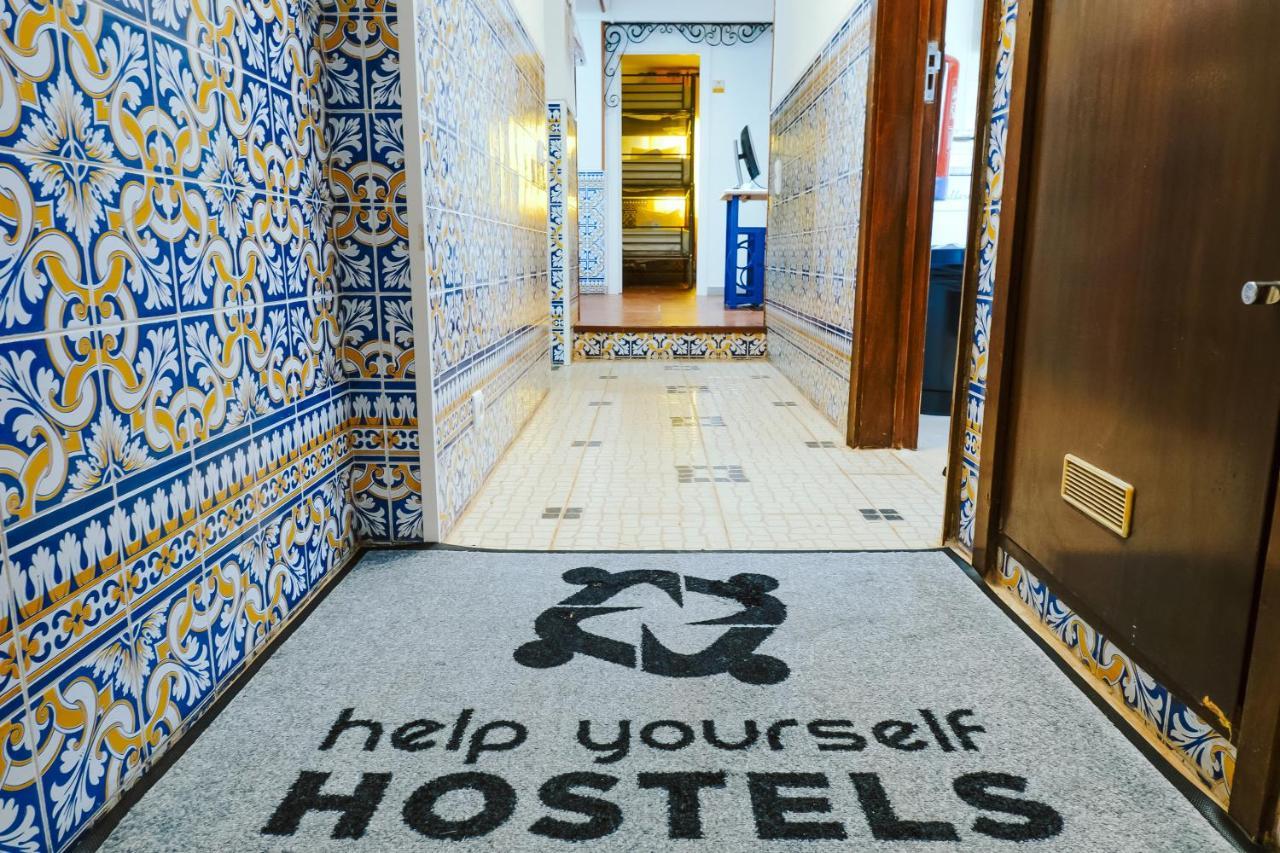 Help Yourself Hostels - Restelo Lisboa Eksteriør billede
